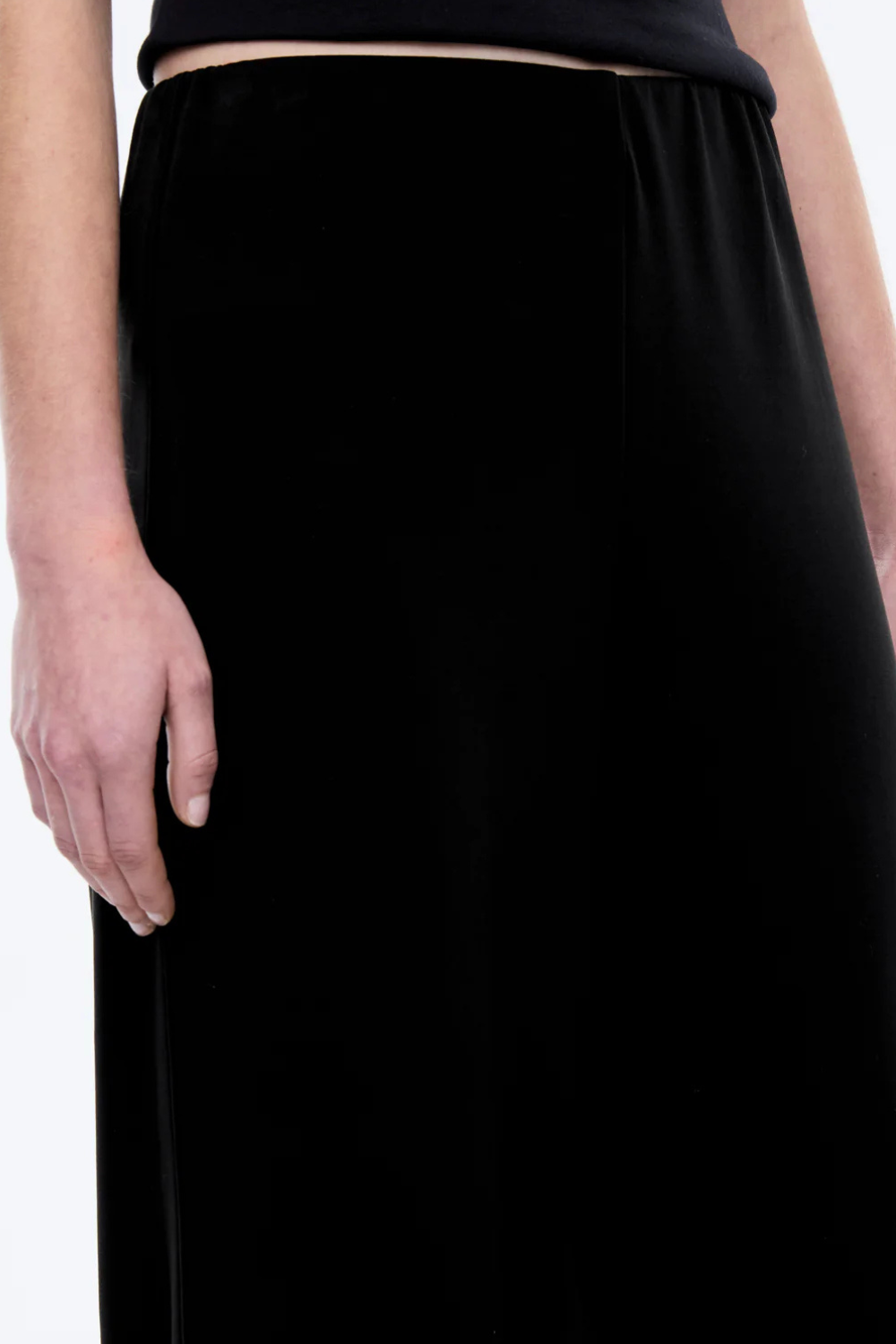 Alessa Relaxed Soft Jersey Pant | Black