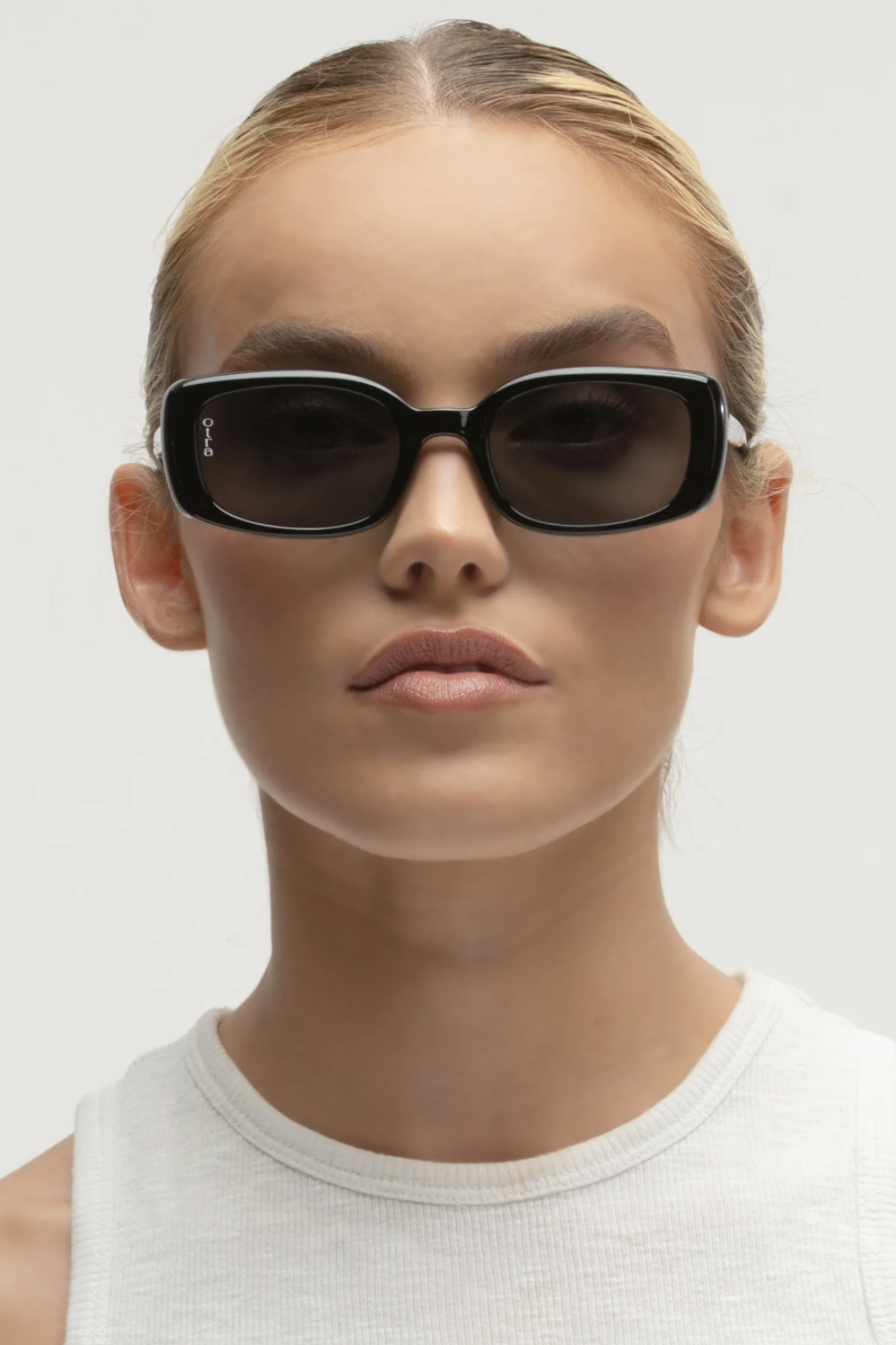 Daisy | Black/Smoke