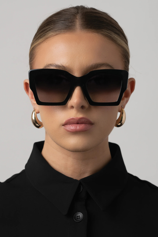 Pipa | Black/Smoke