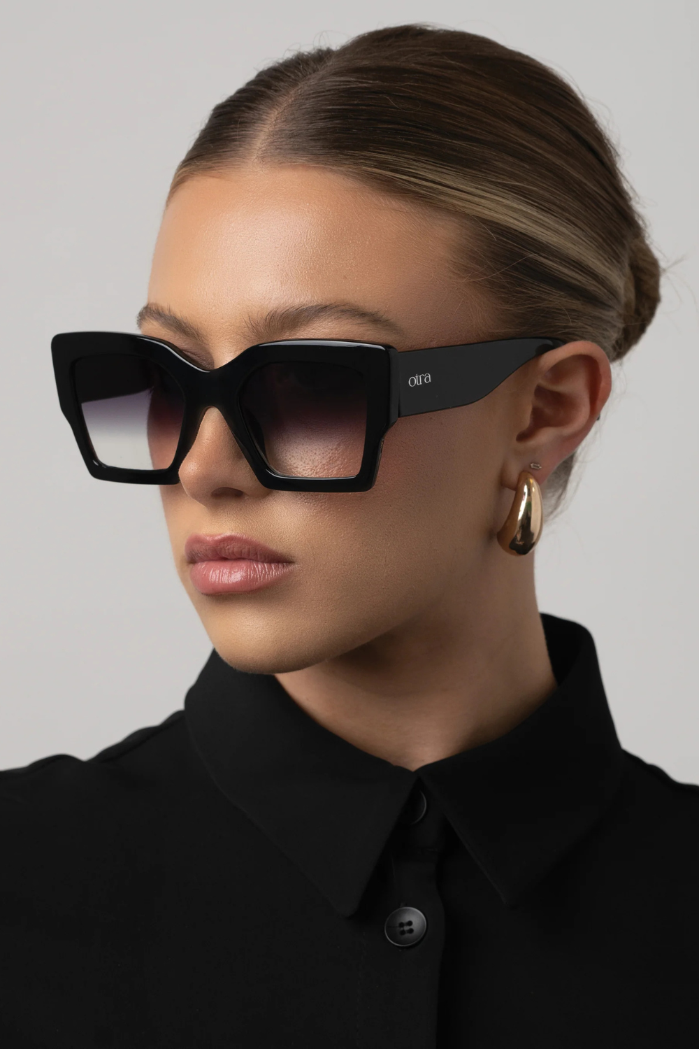 Pipa | Black/Smoke