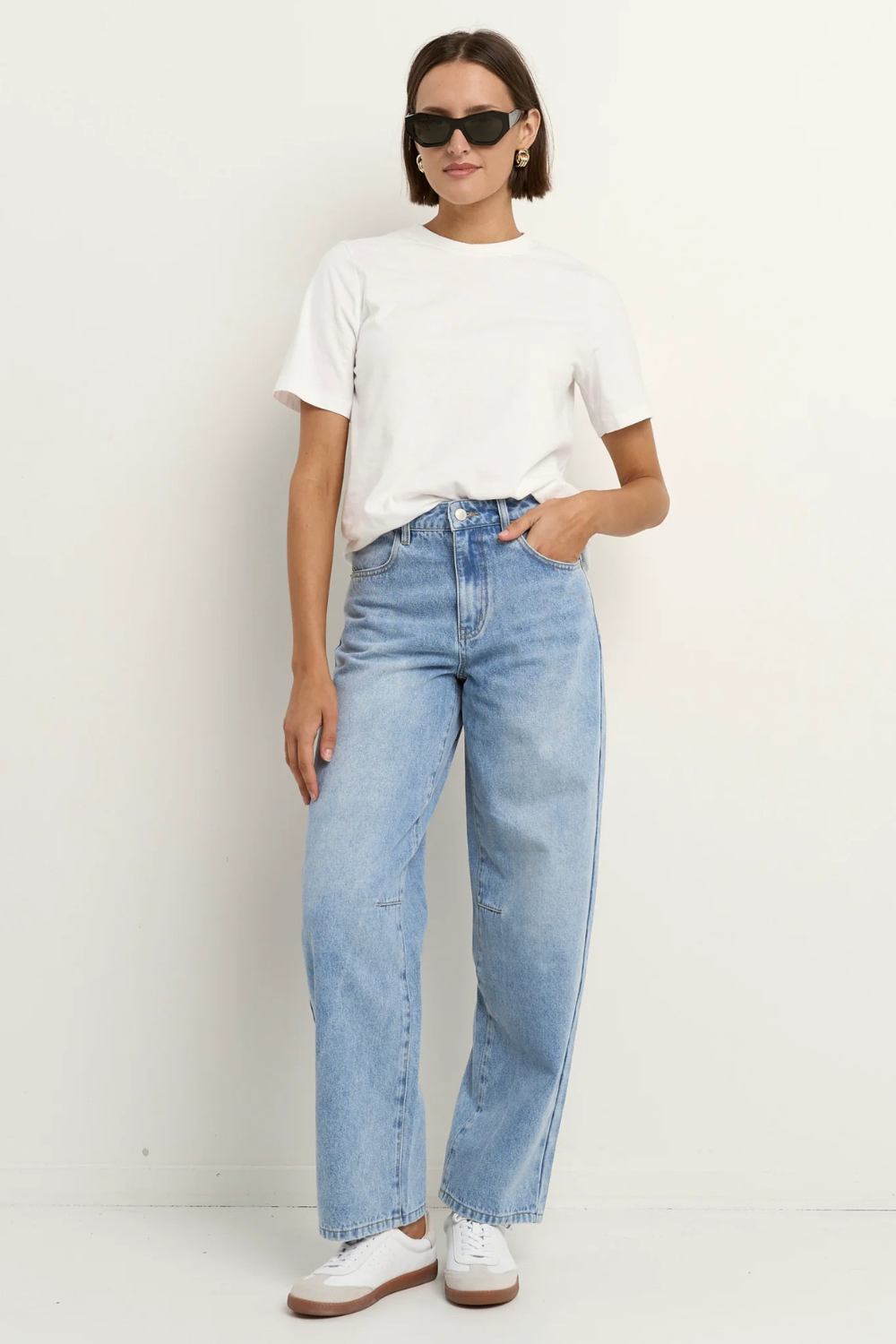 Berlin Ice Blue Mid Barrel Leg Jean
