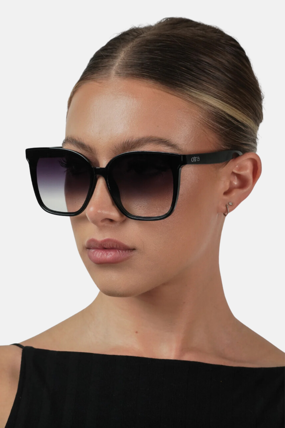 Betty | Black/Smoke Fade