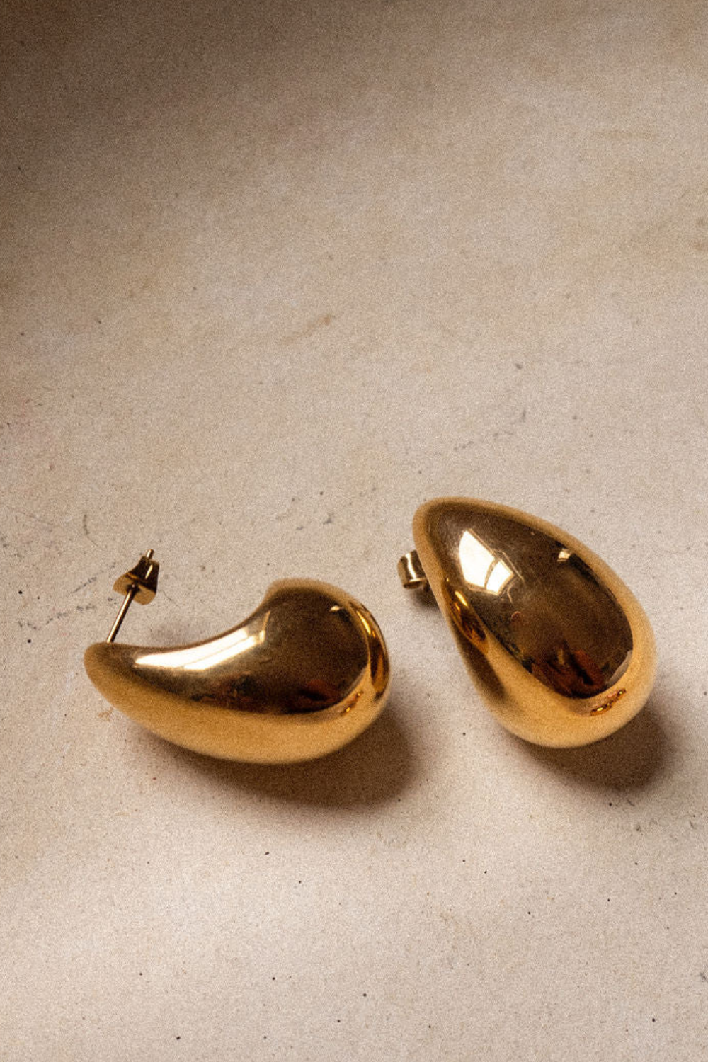 Gia Hoops | Gold