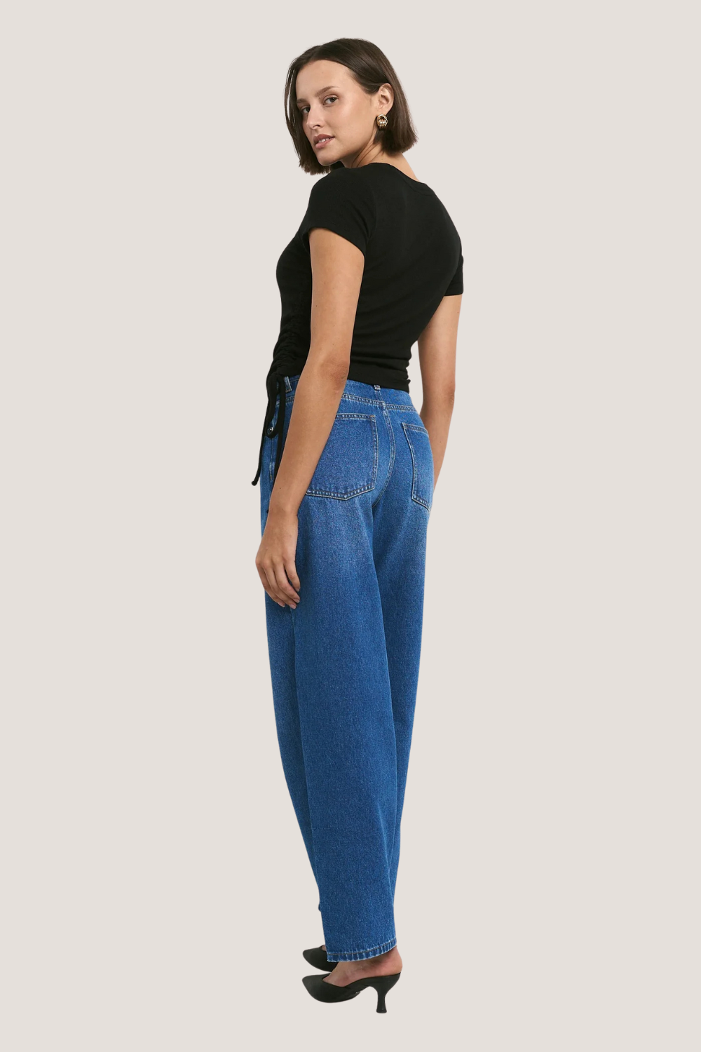 Berlin Signature Blue Mid Barrel Leg Jean