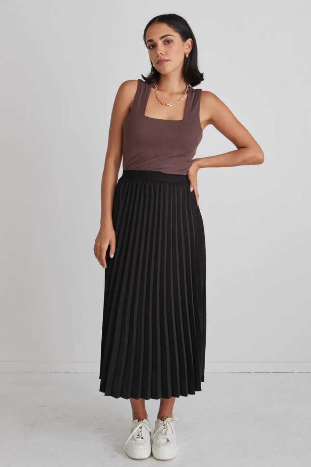 Black pleated skirt clearance nz