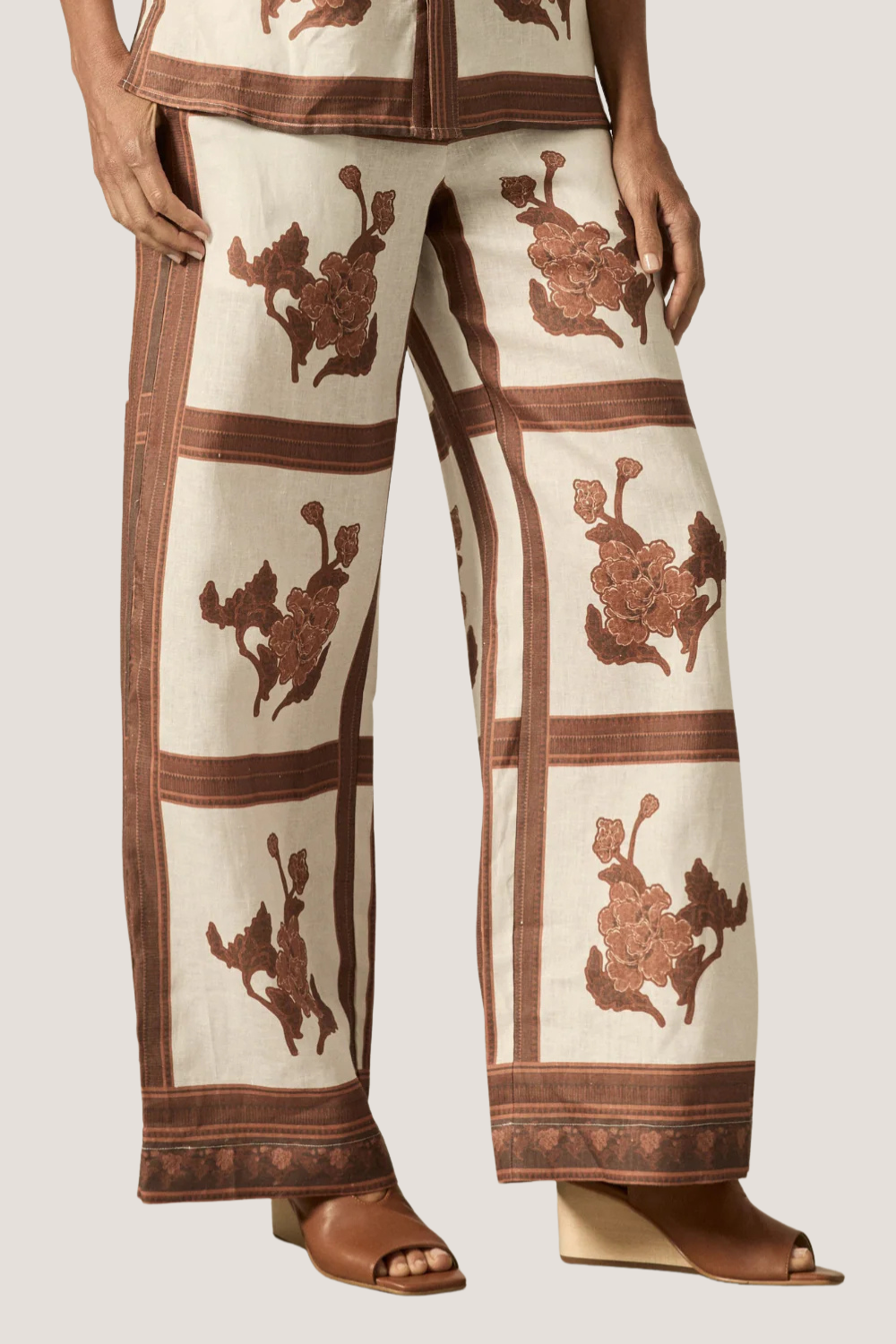 Gesture Pant | Coffee Collage