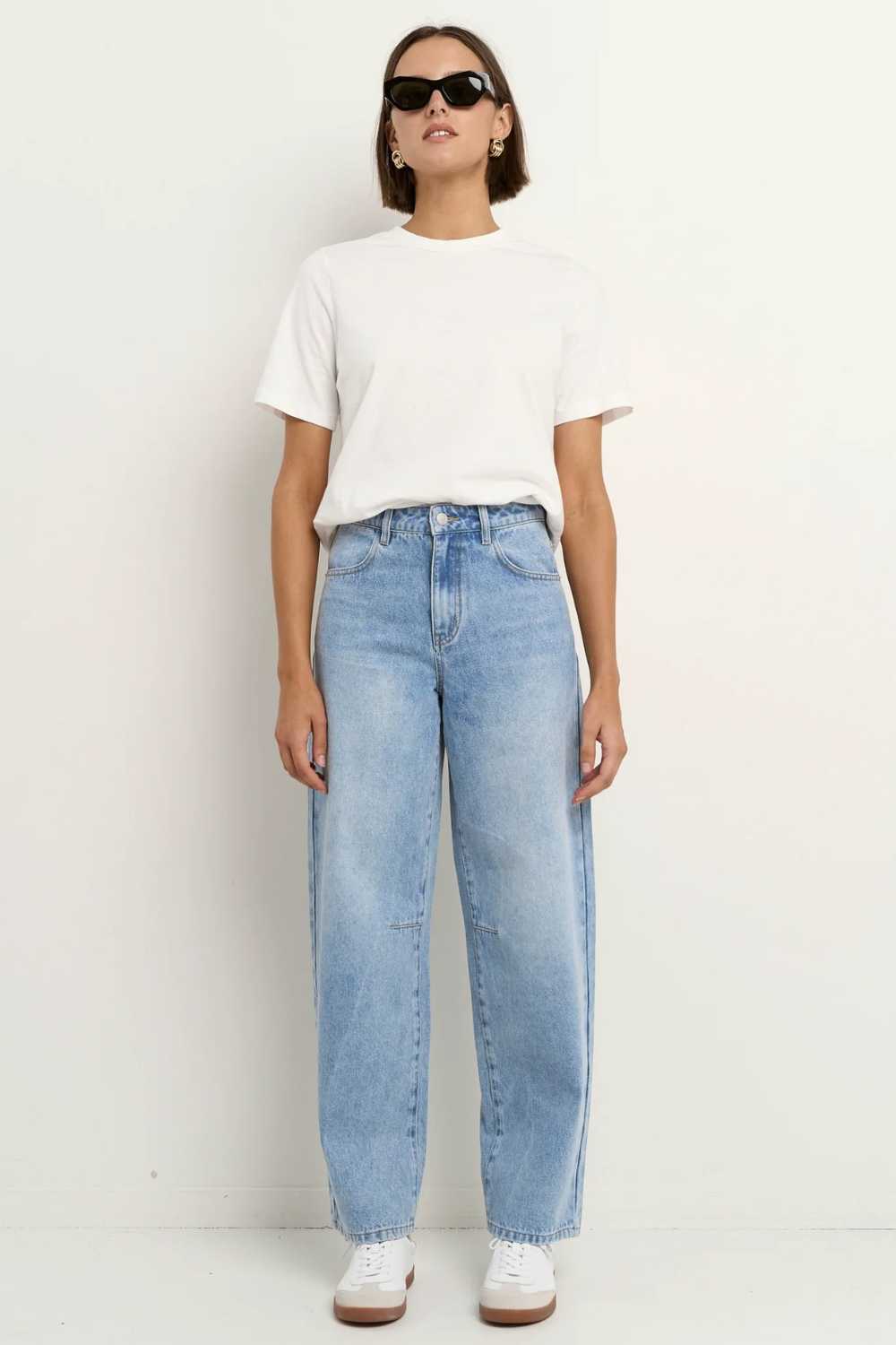 Berlin Ice Blue Mid Barrel Leg Jean