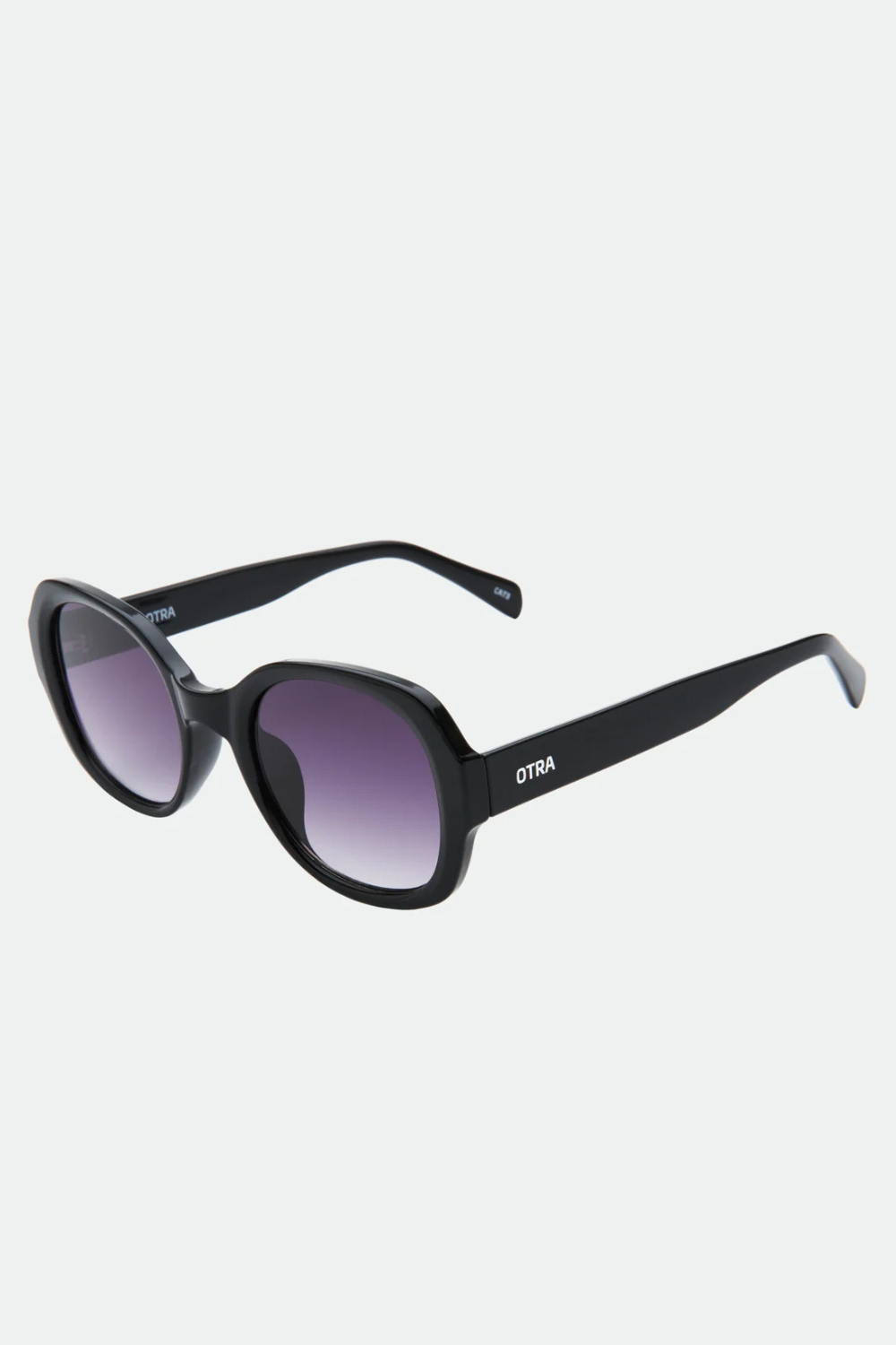Darcy | Black/Smoke