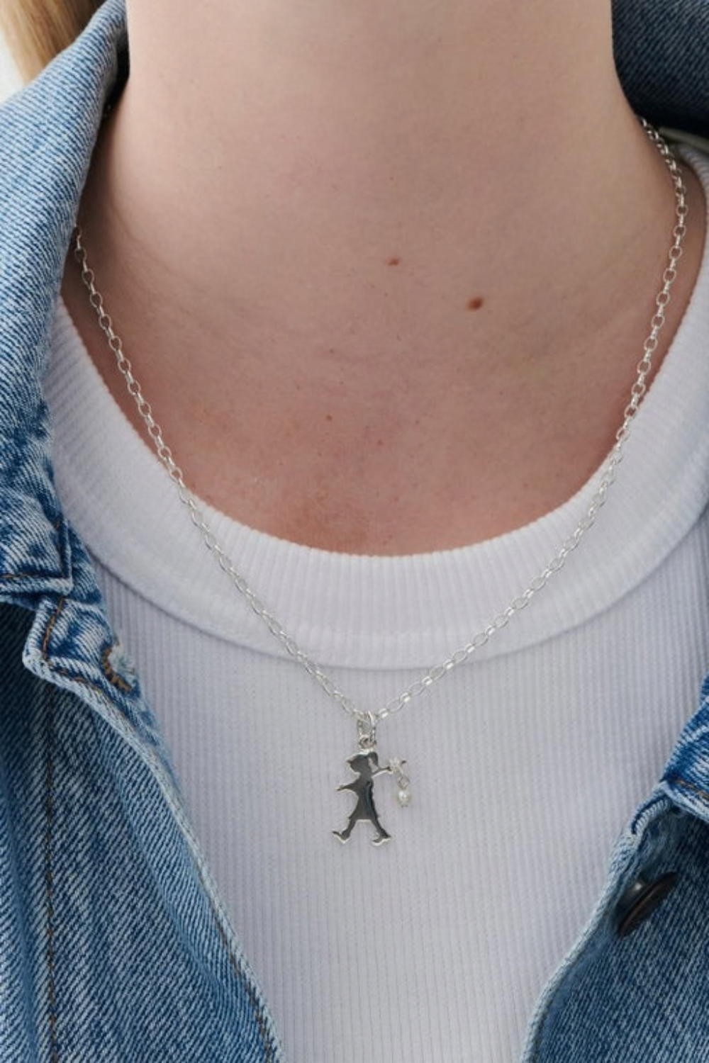 Girl With A Pearl Necklace 50cm | Silver