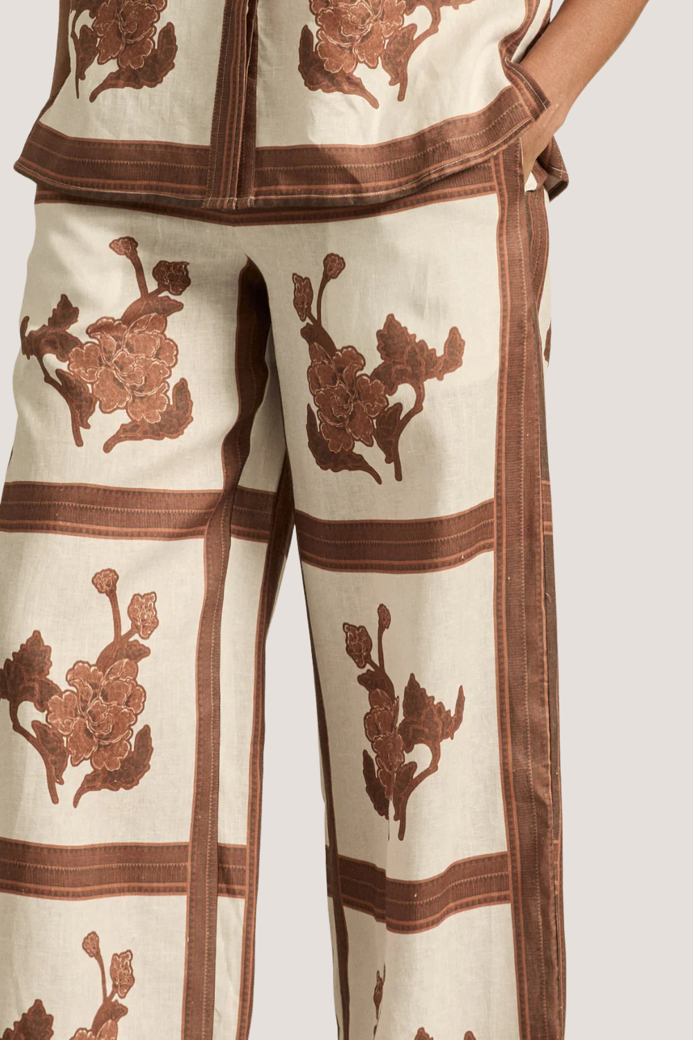 Gesture Pant | Coffee Collage
