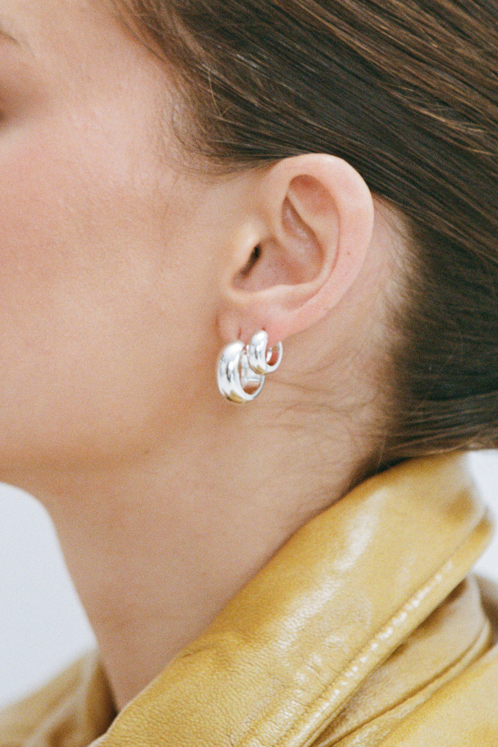 Petite Thick Huggies | White Gold | 18mm