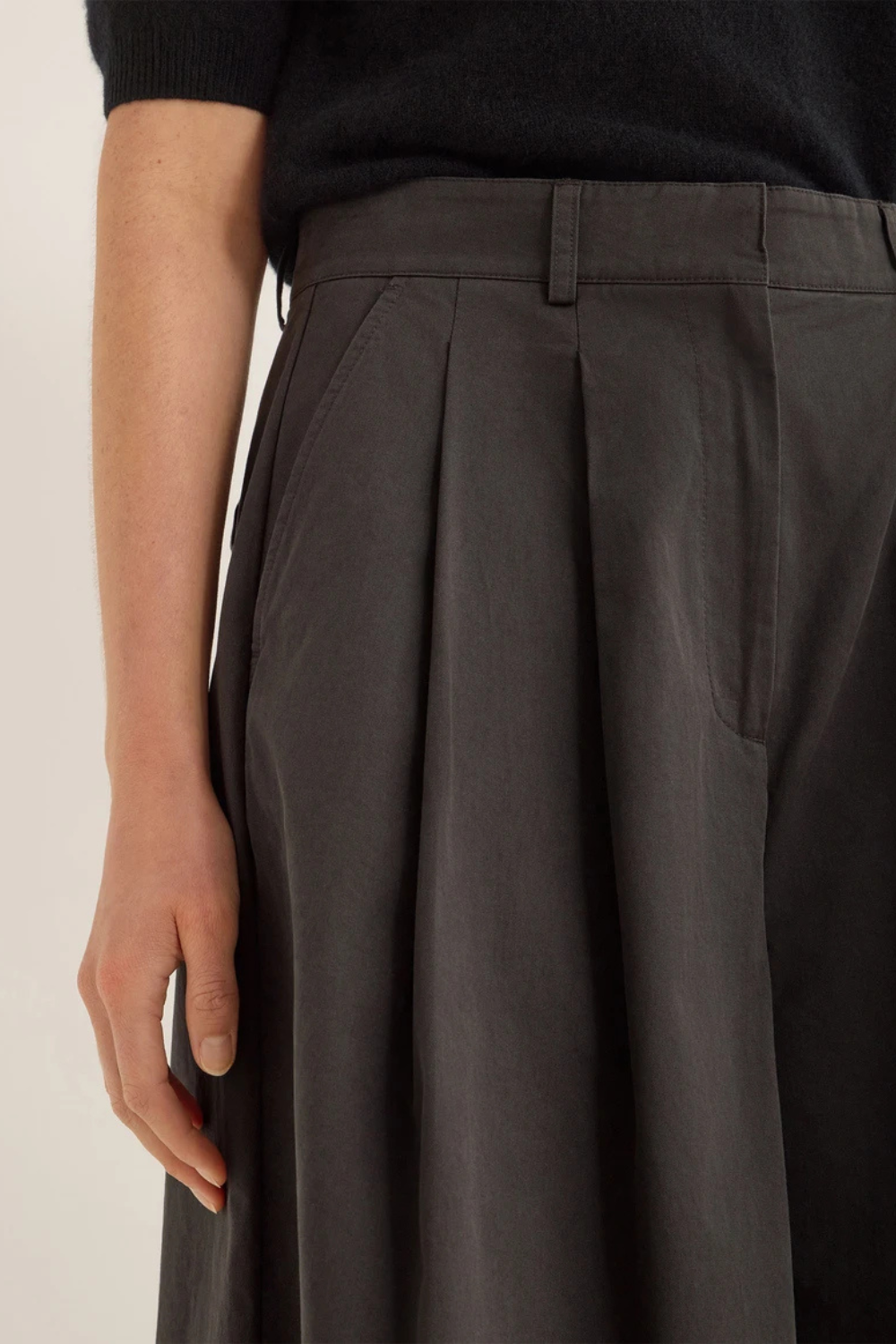 Verner Antique Twill Cotton Short | Coals