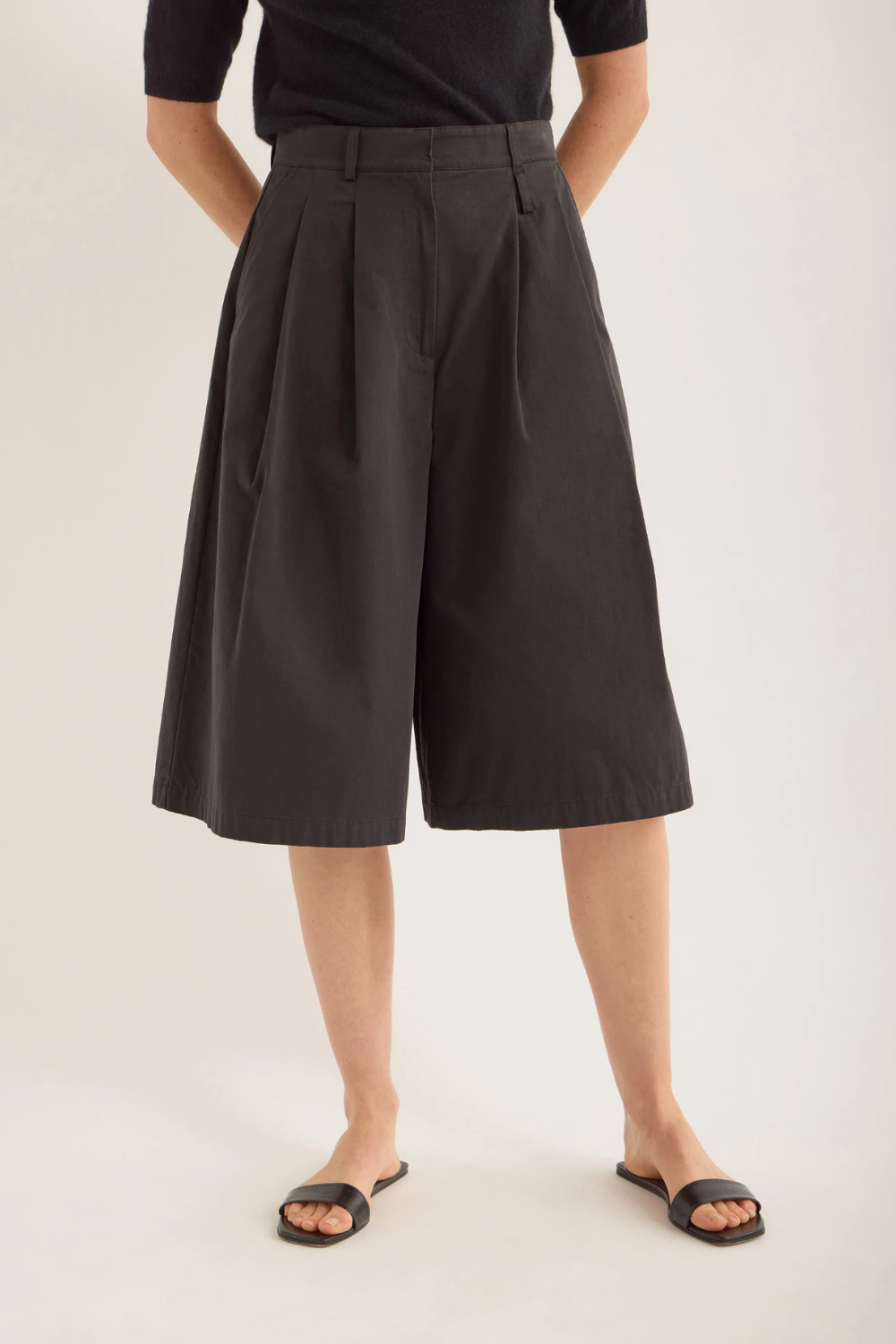 Verner Antique Twill Cotton Short | Coals