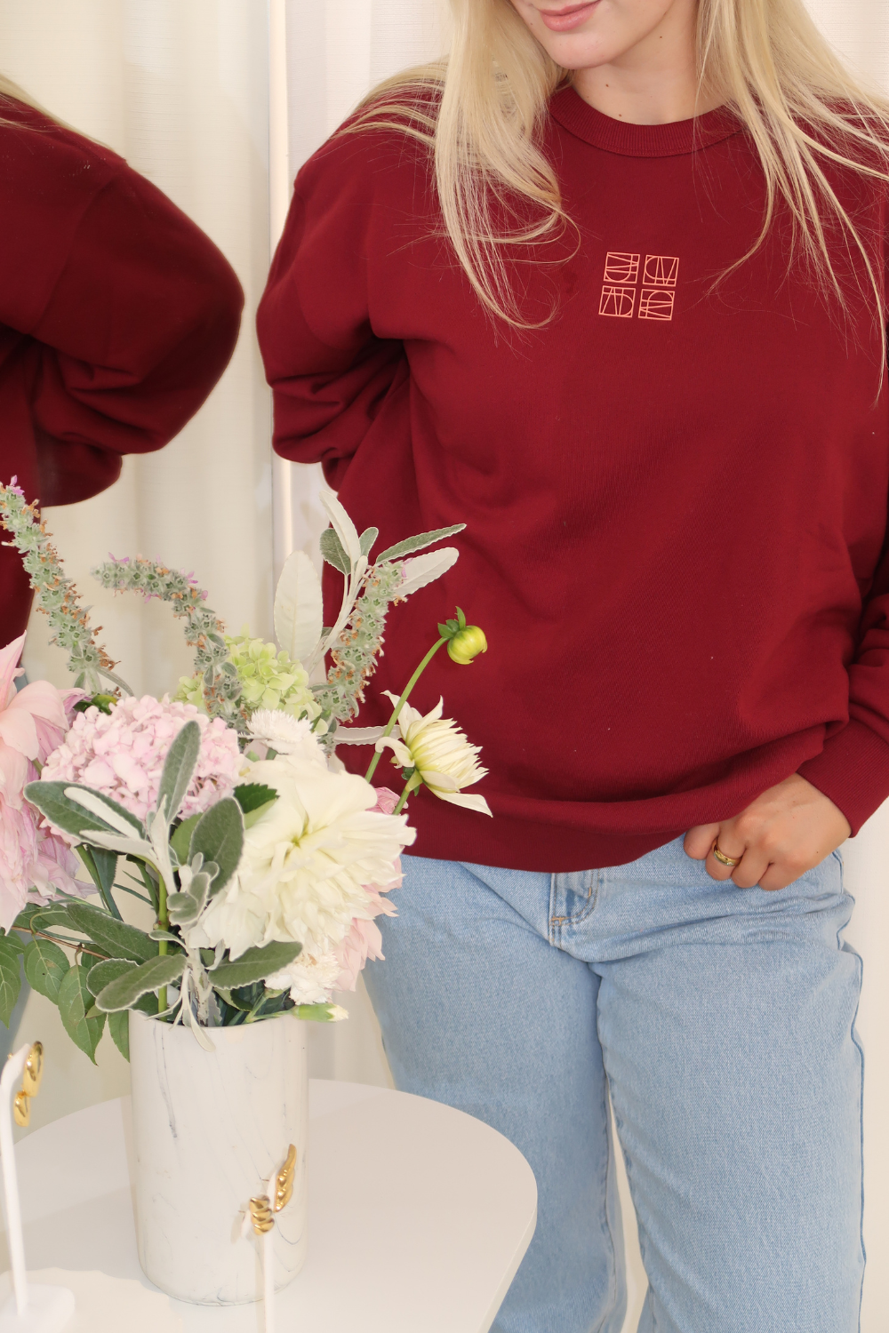 Monica Graphic Crew | Burgundy