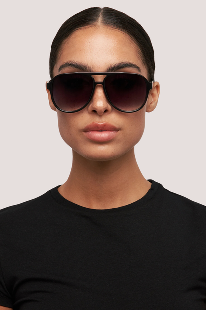 Stevie | Black/Smoke