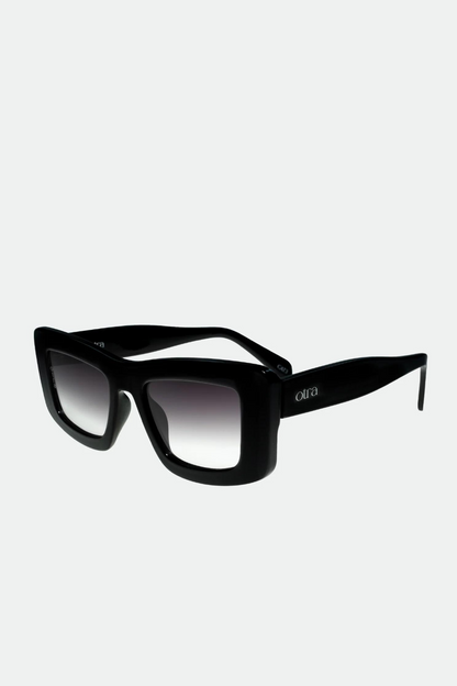 Marsha | Black/Smoke Fade