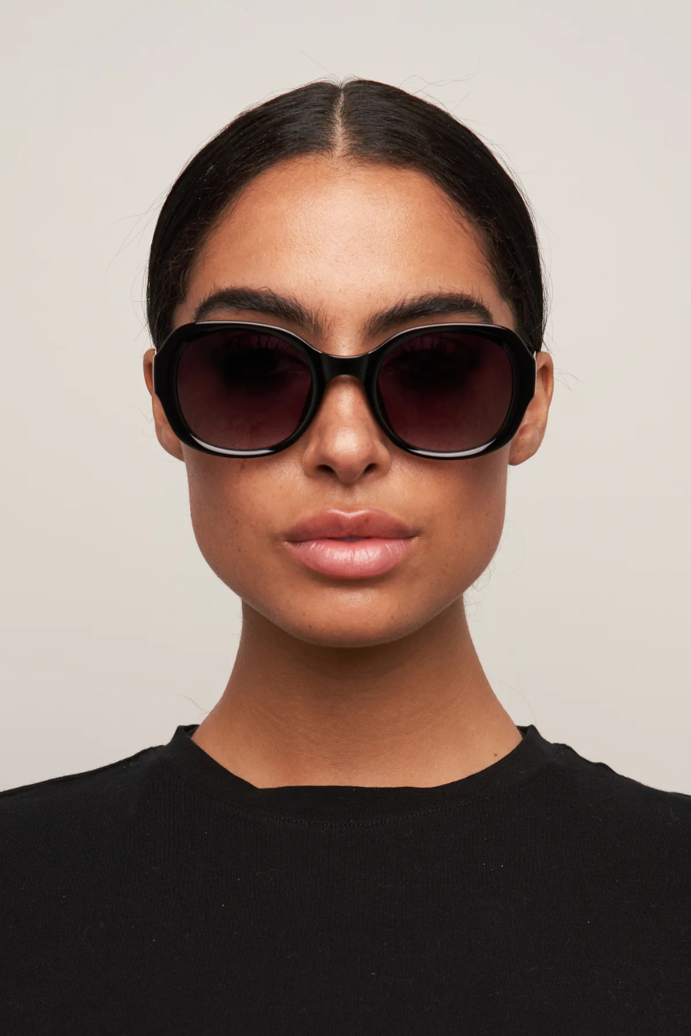 Darcy | Black/Smoke