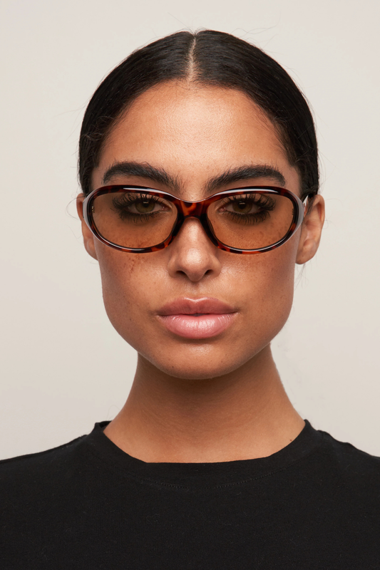 Elsa | Tort/Brown