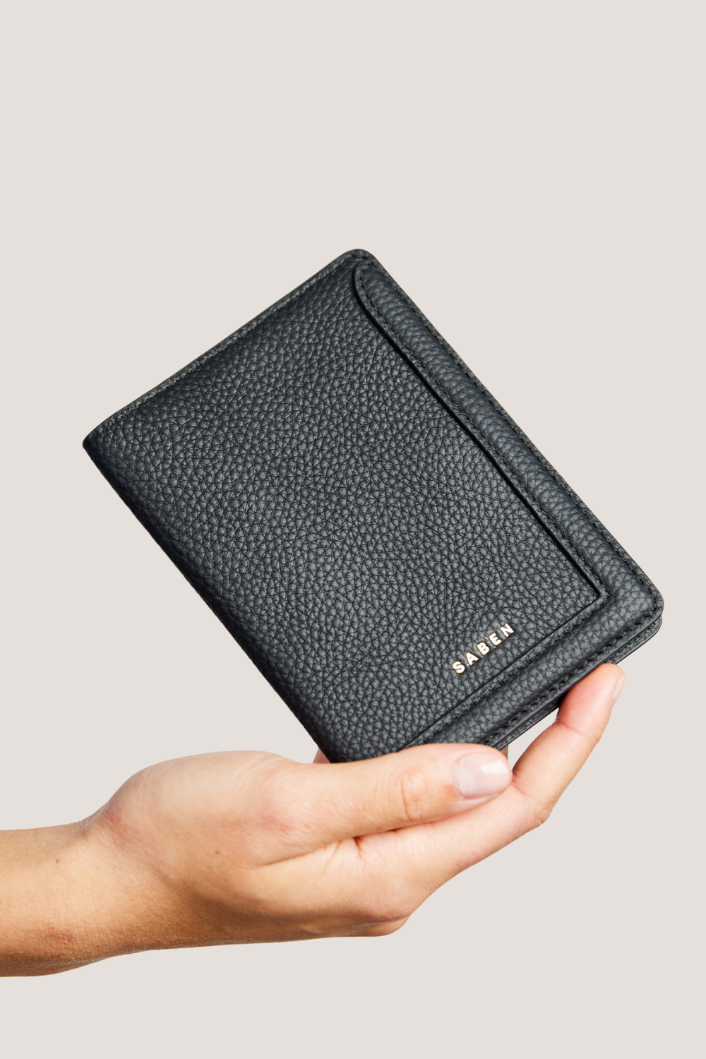 Linz Passport Wallet | Black