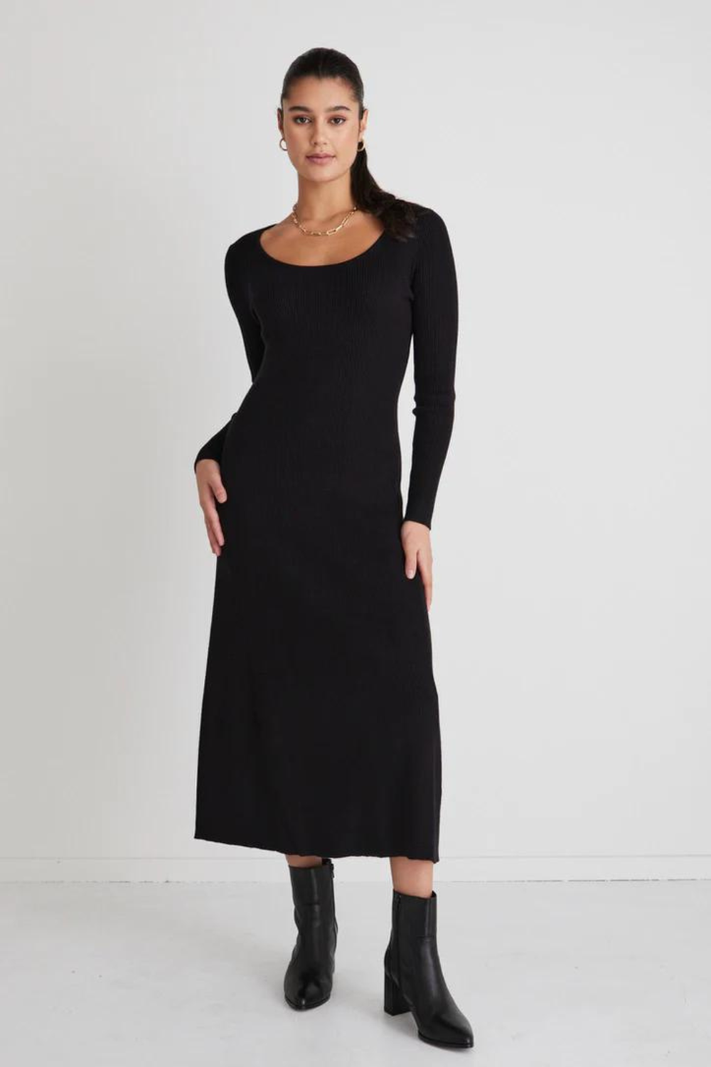 Valor Long Sleeve Rib Knit Midi Dress | Black