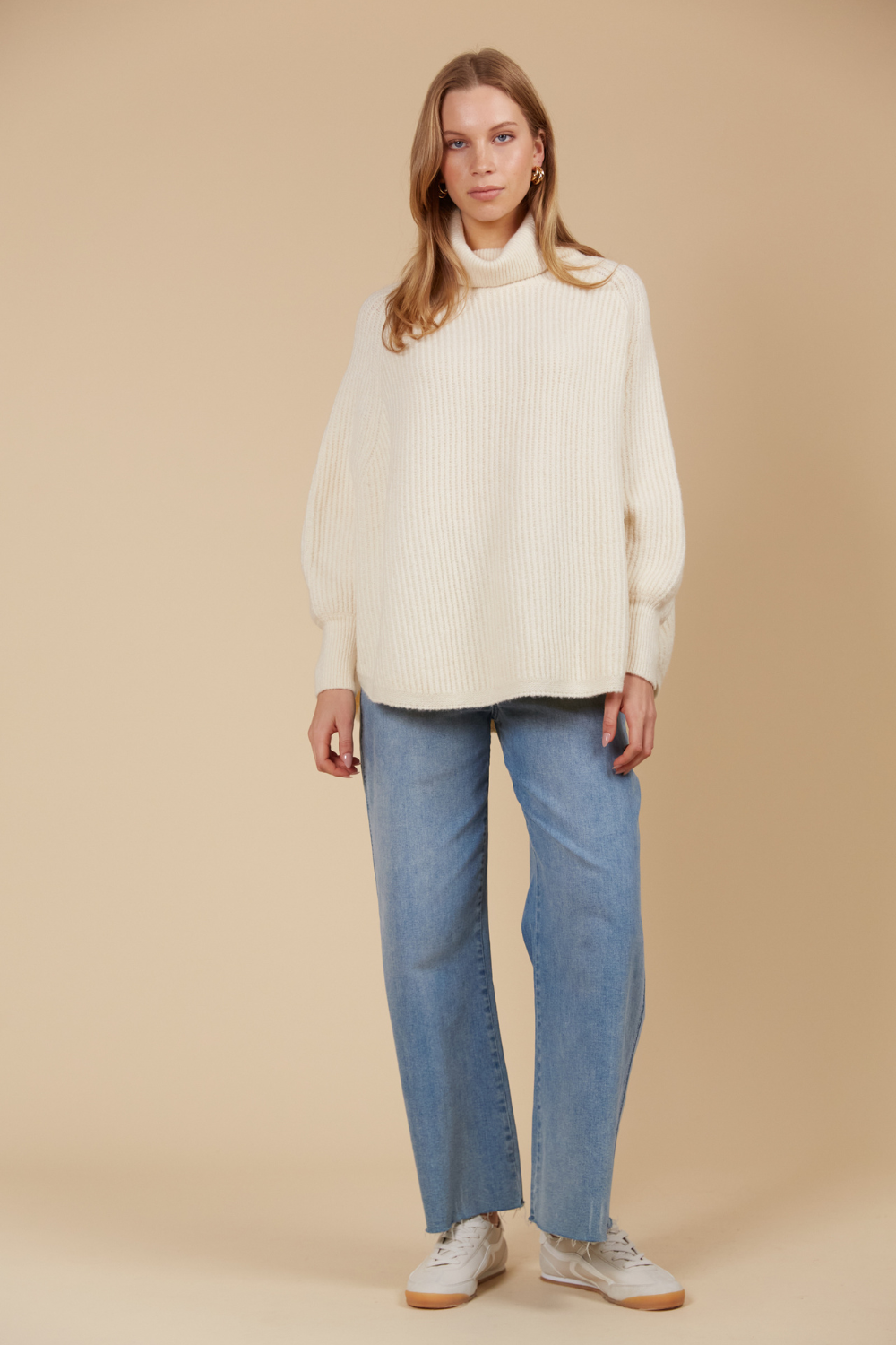 Miru Poncho | Canvas