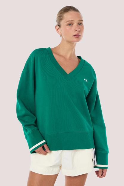 Courtside V-Neck Sweat | College Green
