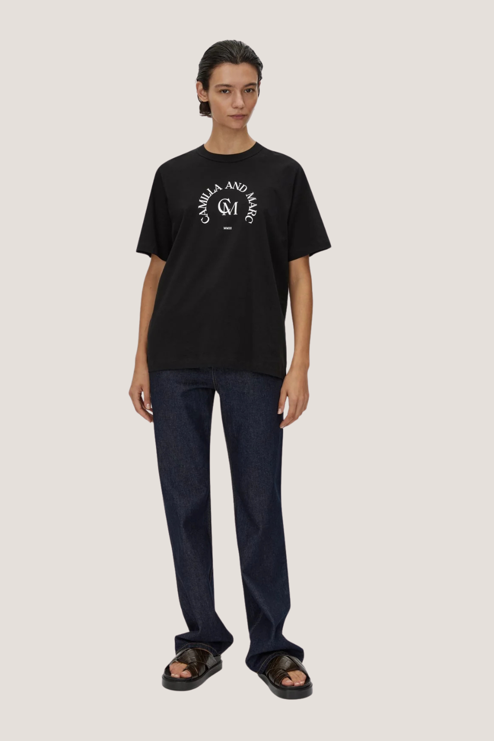 Karine Graphic Tee | Black
