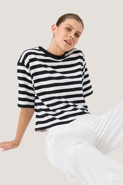 Studio Stripe Tshirt | Ebony