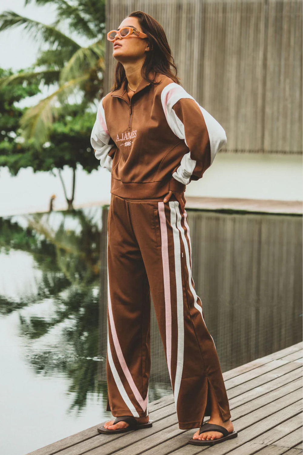 1996 Trackside Sweatshirt | Mocha