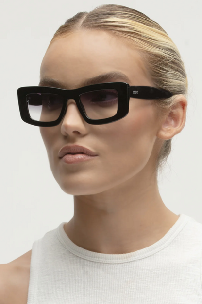 Marsha | Black/Smoke Fade