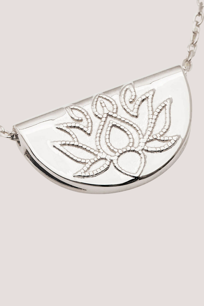 Sterling Silver Lotus Short Necklace