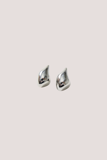 Diamond Rhodium Teardrop Stud Earring