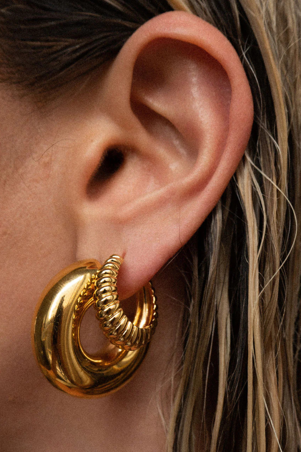 Noemi Hoops | Gold