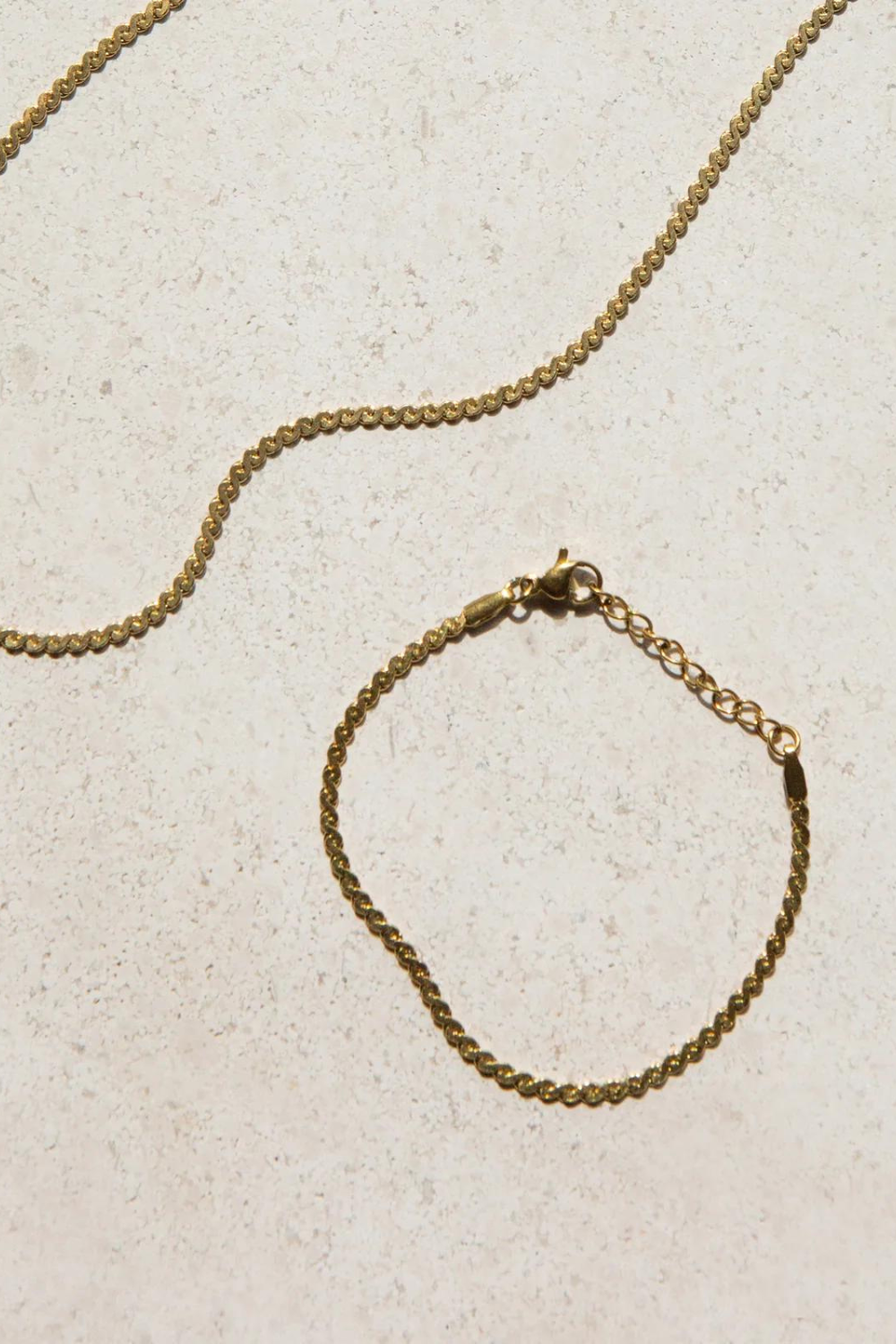Serpentine Bracelet | Gold