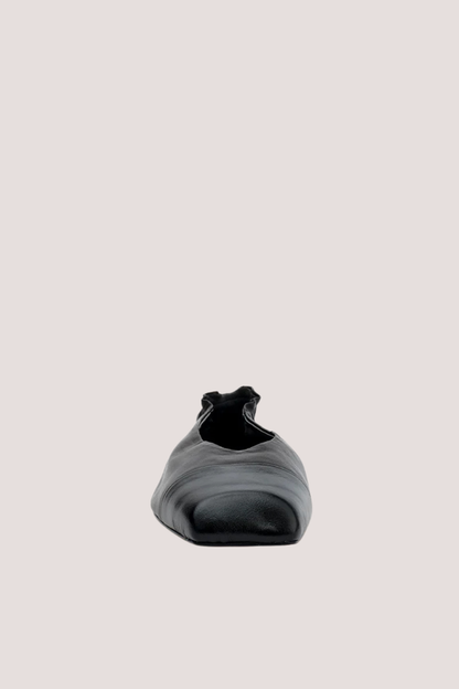 Willow | Black Leather