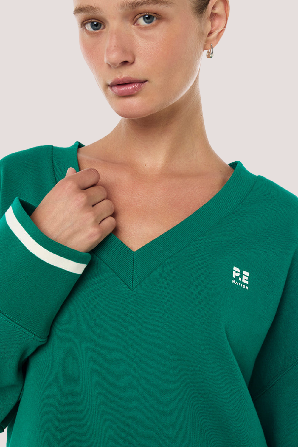Courtside V-Neck Sweat | College Green
