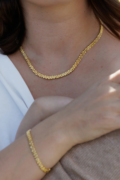 MUM Chain Necklace | Gold