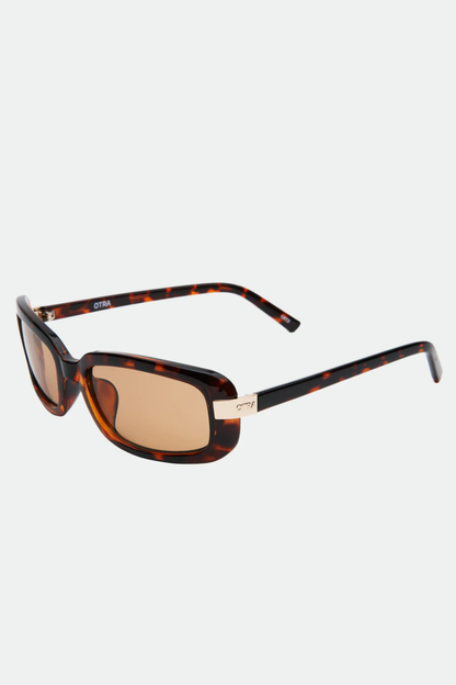 Delilah | Tort/Brown