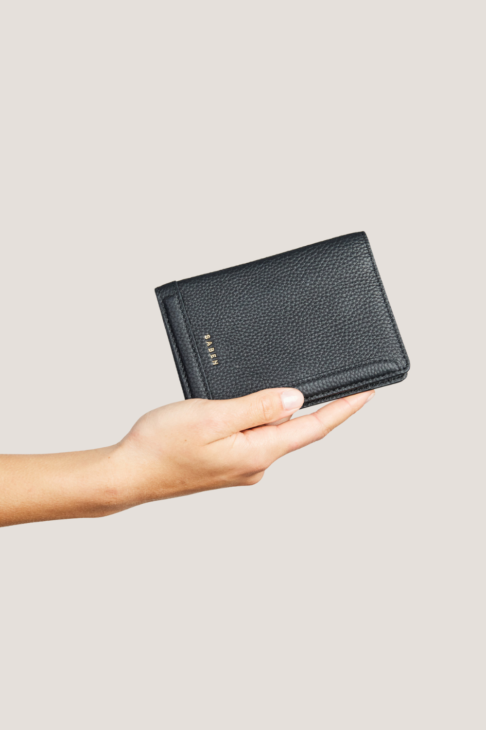 Linz Passport Wallet | Black