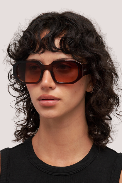 Vera | Transparent Chocolate