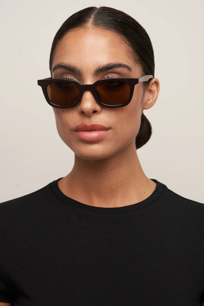 Nia | Dark Chocolate/Brown