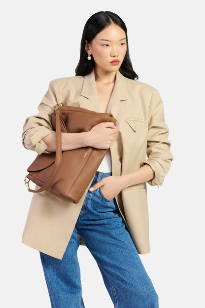 Becks Shoulder Bag | Tan Luxe