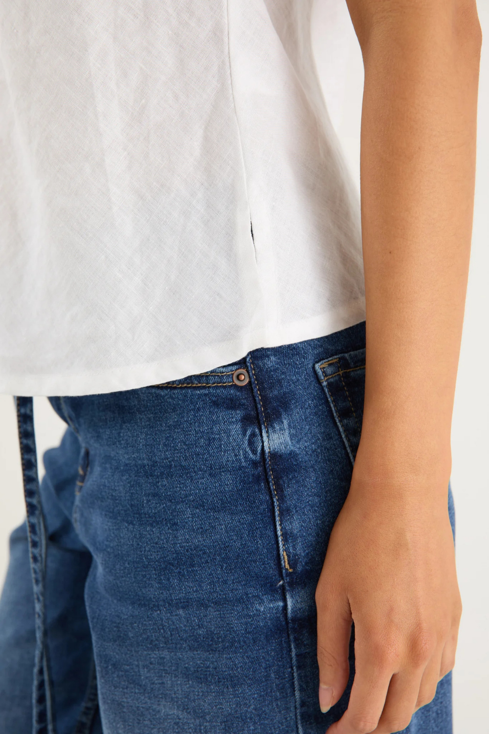 Shoreline Ivory Linen Bias Sleeveless Shell Top