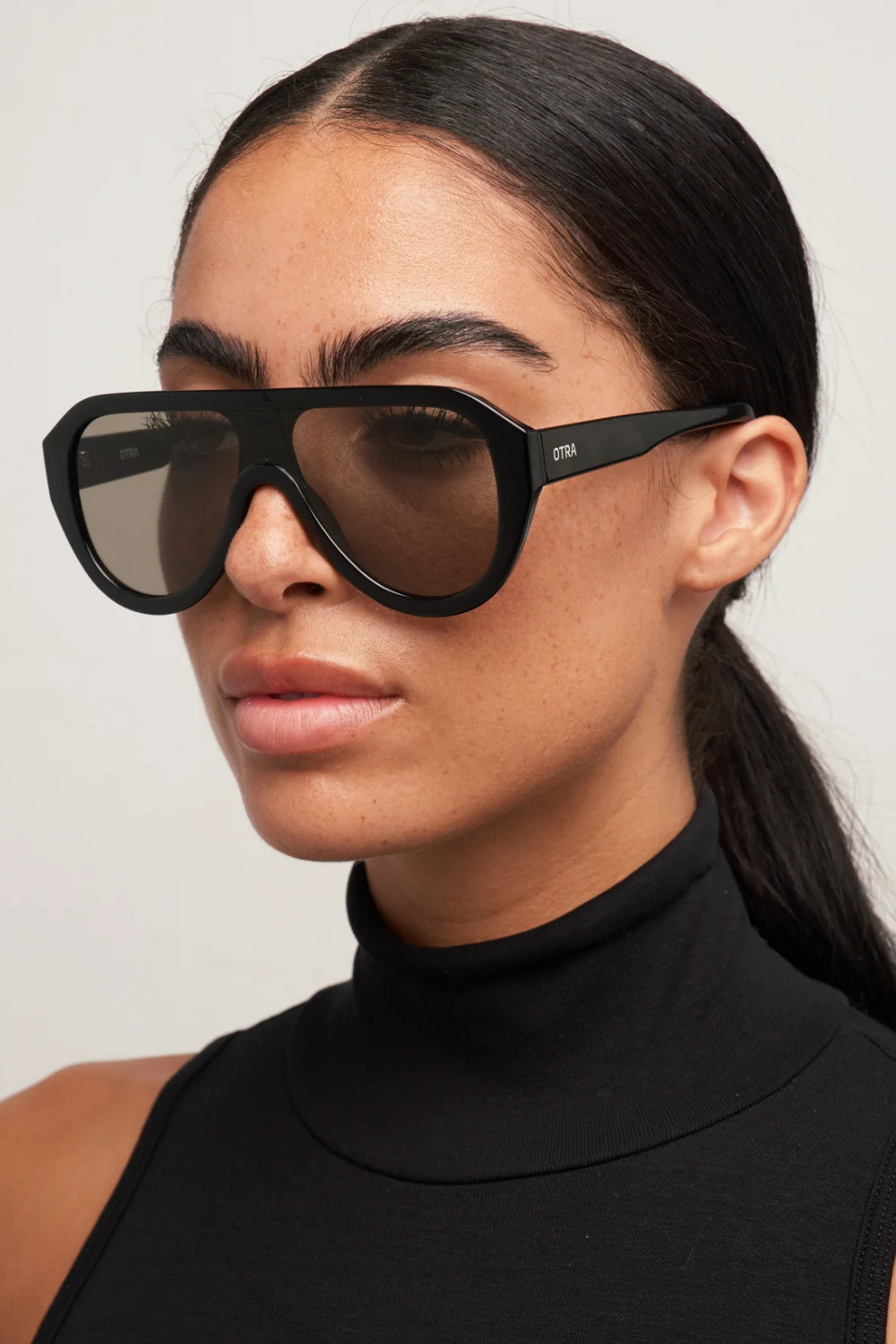 Cameron| Black/Smoke