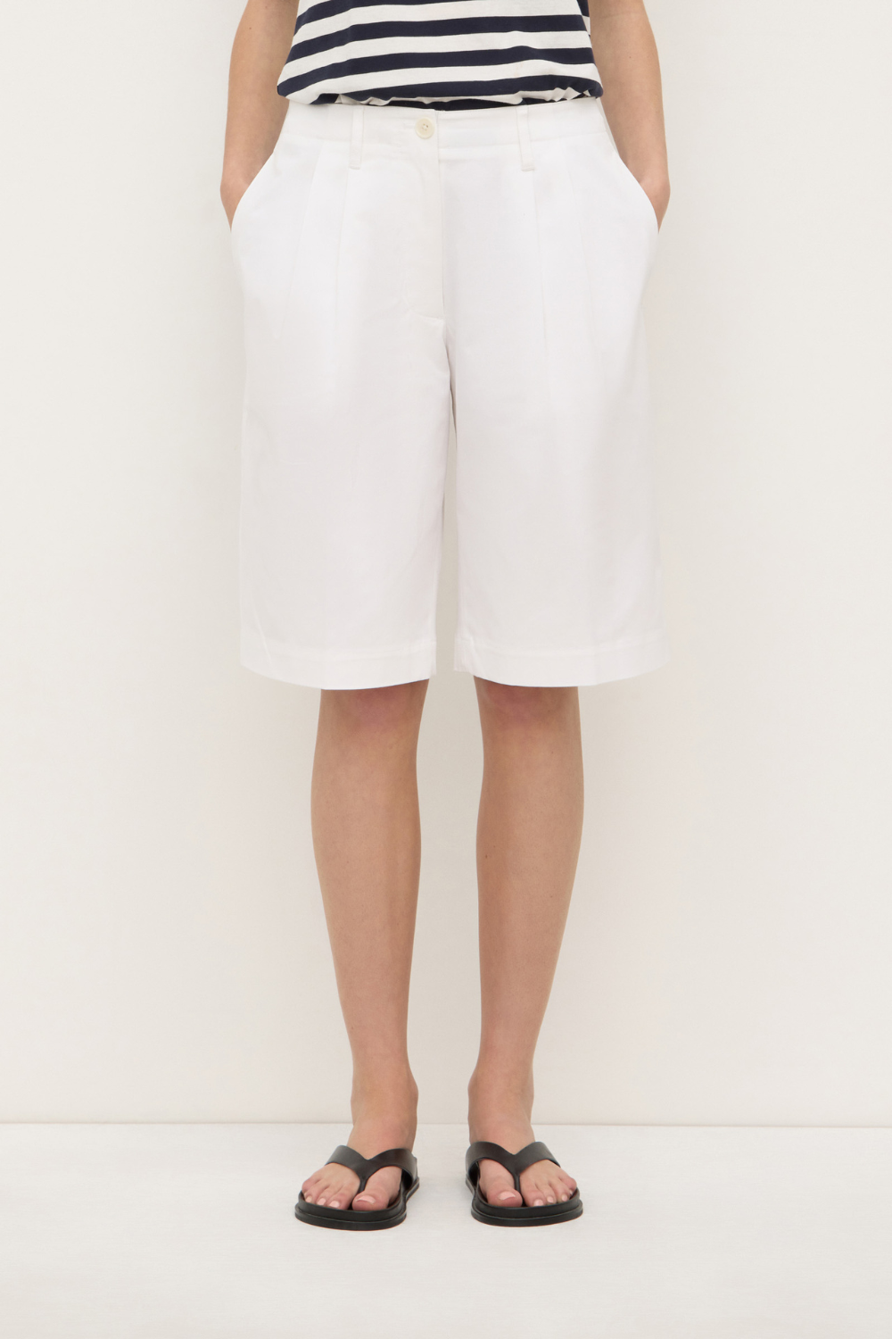 Ellen Cotton Twill Short | Vintage White