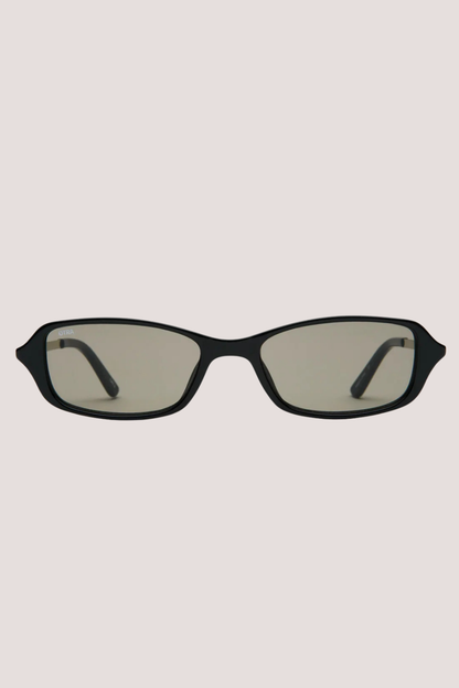 Caysee | Black/Smoke