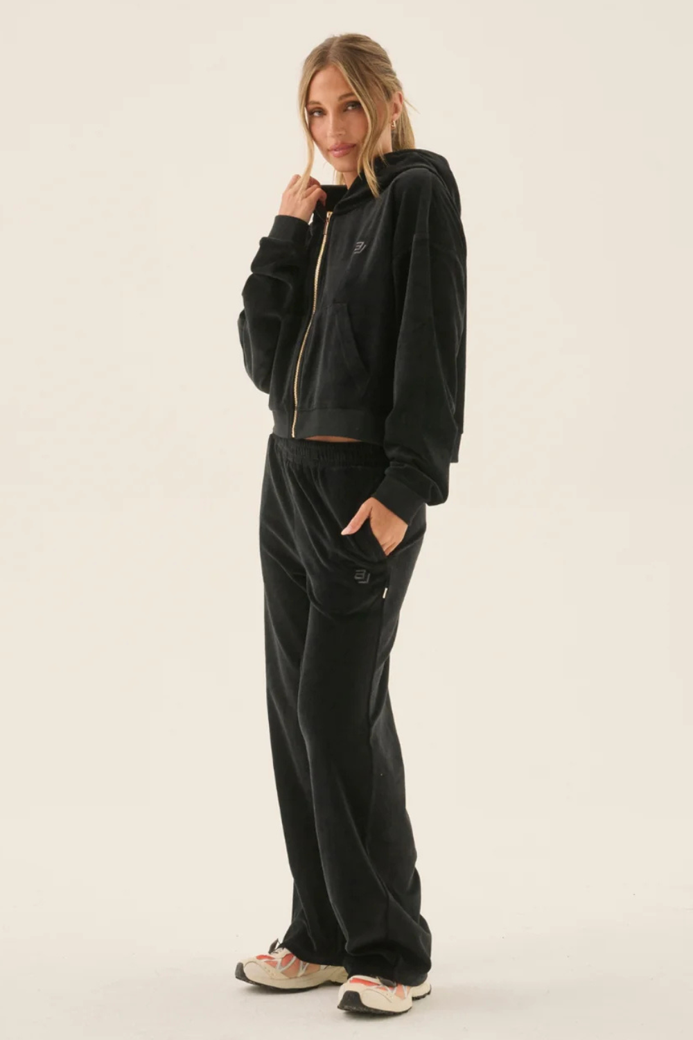 AJ Velour Trackpant | Noir