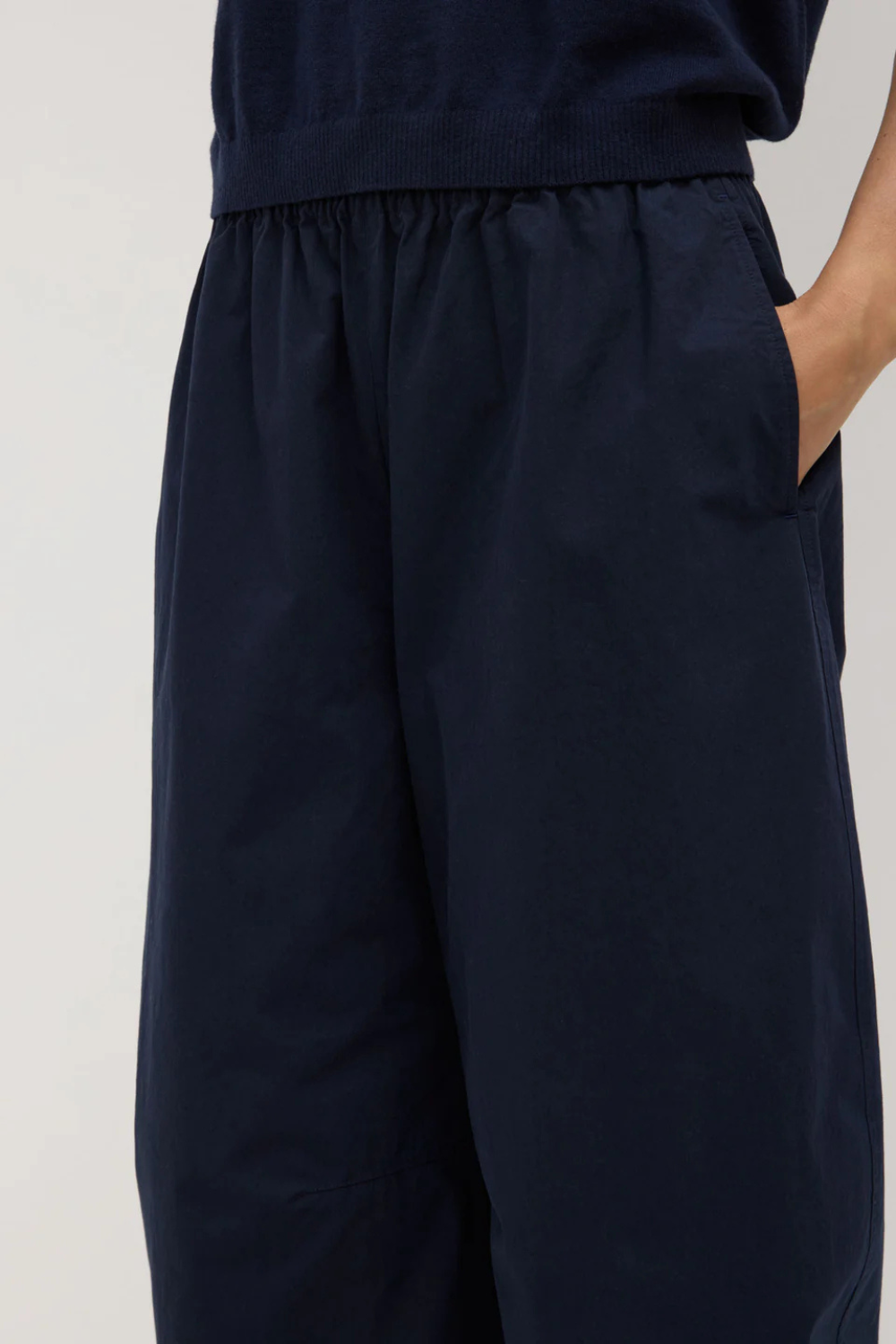 Lola Barrel Pant | Navy