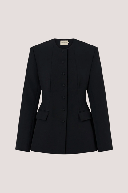 Nomari Short Fitted Coat | Black
