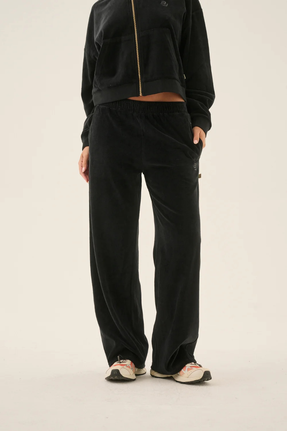 AJ Velour Trackpant | Noir